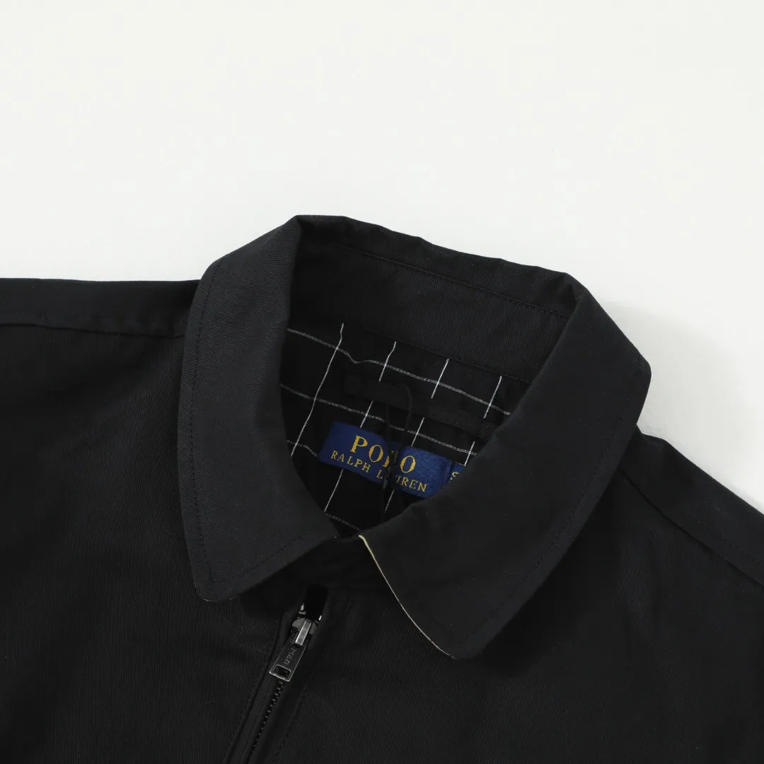 P350 #R25 Ralph Lauren/Ralph Lauren classic unisex old cadre zipper jacket RL12168 Same style as Yi Mengling Item number: RL12168 Recommended by many fashion bloggers, the Harrington jacket's lapel zipper windproof design perfectly blends casual style with street trend elements, making it very suitable for neutral wear. The fabric texture of the jacket is excellent and comfortable to wear. It is a very versatile and trendy jacket. Original development, 100% pure cotton fabric, exquisite embroidery, evergreen style for all seasons, feel free to buy it, retro will never go out of style!  Color: Khaki Black Navy Dark Green Brown Size: S/M/L/XL Length: 68/70/72/74 Bust: 128/132/136/140 Shoulder Width: 52/53/54/55